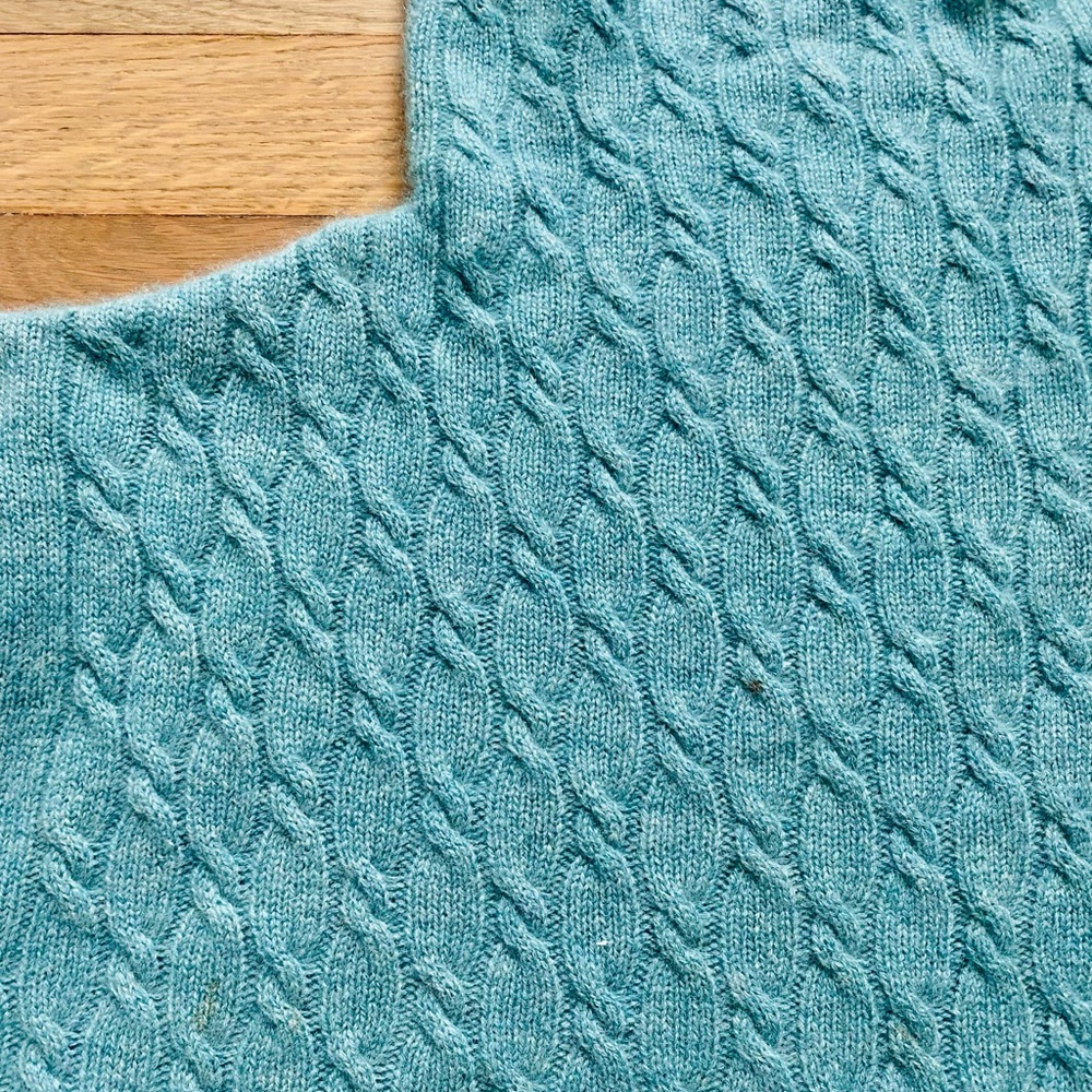 Invisible World Woman’s Cashmere cable knit Soft Green Sweater XXL luxurious